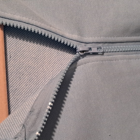 New sky blue distressed zip-up hoodie - Picture 9 of 11